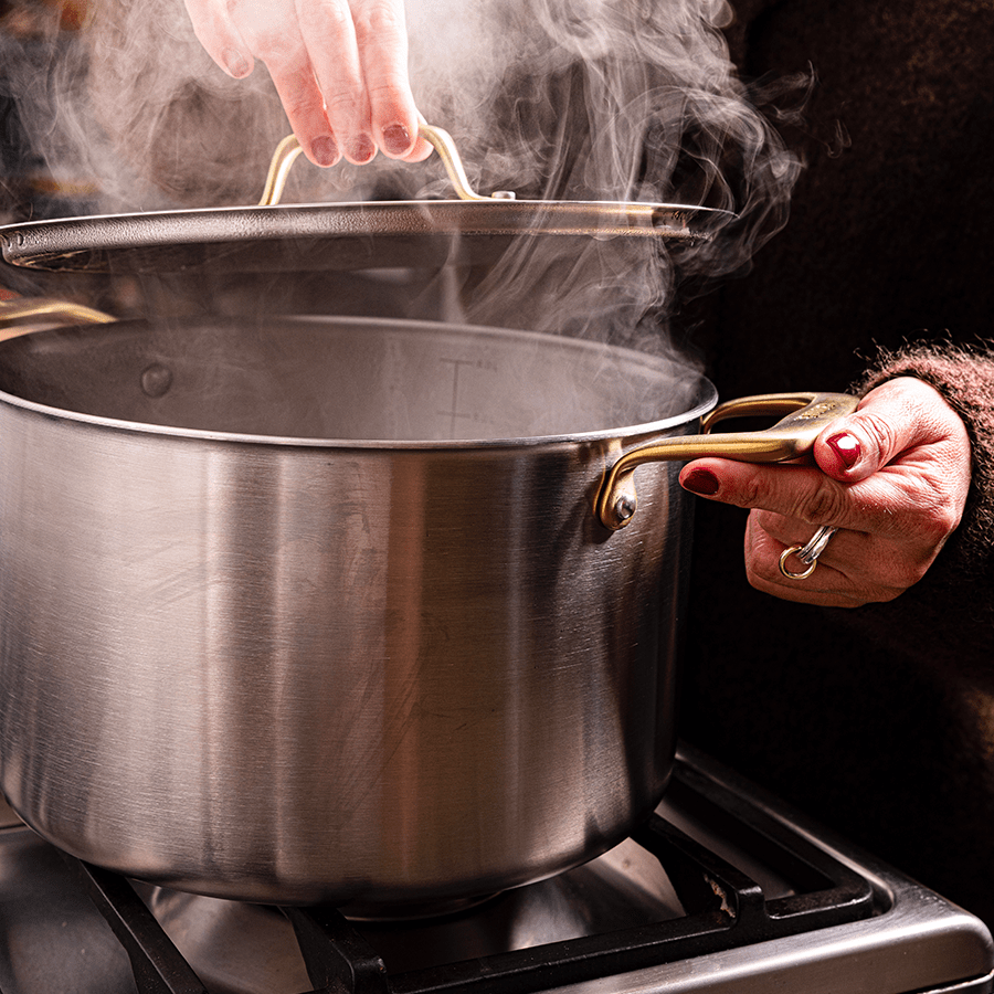 Batterie de cuisine en inox avec manches dorés, 19 pièces