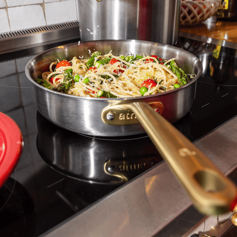 La sauteuse idéale en inox, manche doré - 26 cm